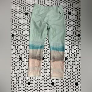 Calia Capri athletic leggings size XS Carrie underwood